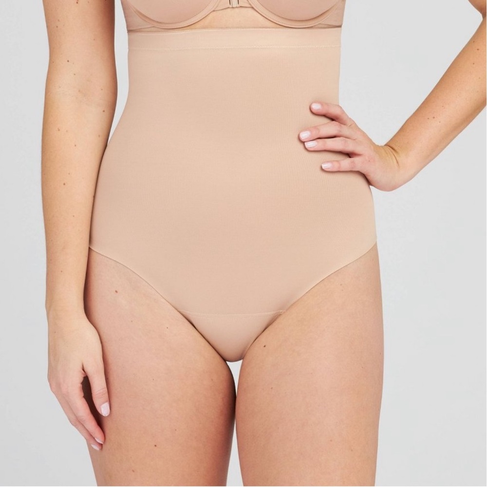 NWT High waisted thong shapeware
